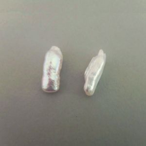 Естествени сладководни перли - бели 20- 6мм (2бр)