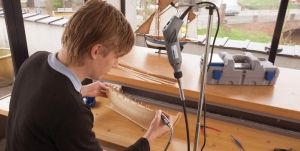 Стойка за окачване на Dremel инструмент (2222) (1бр)