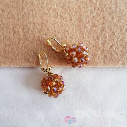 Обеци с циркони